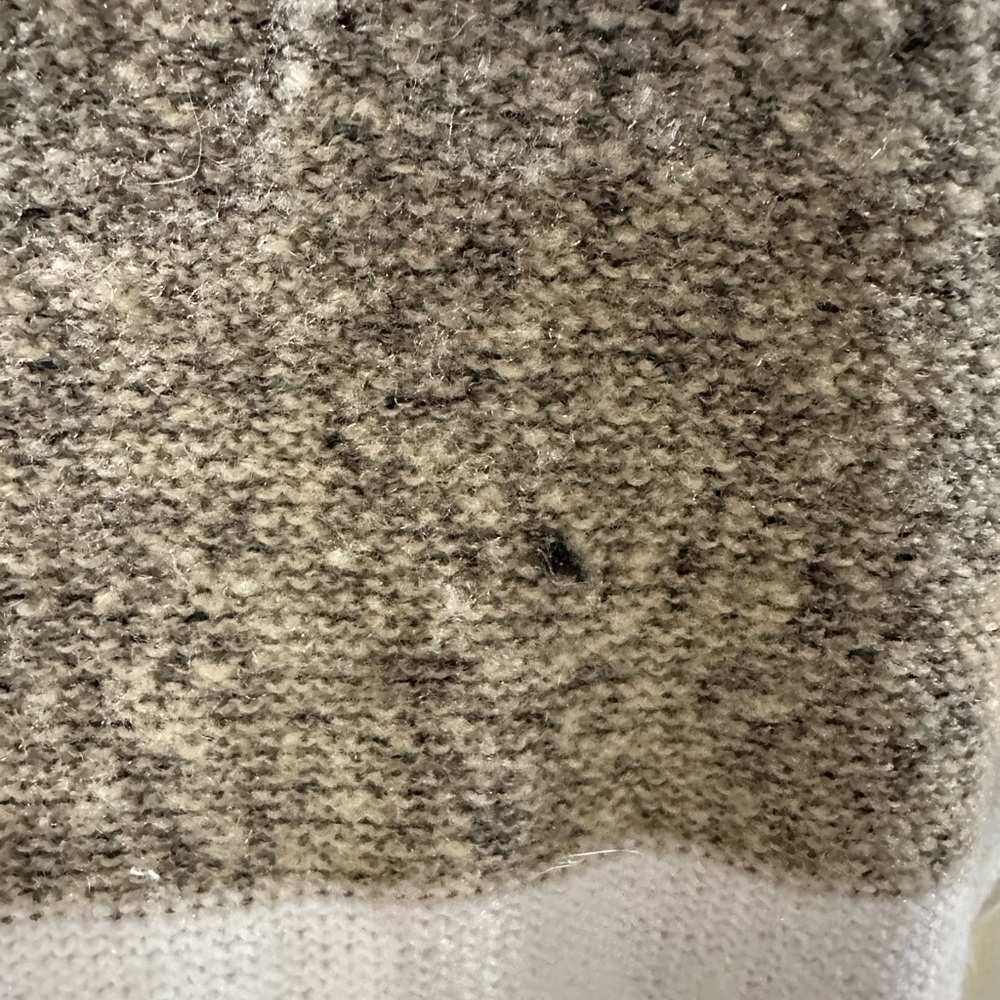 Lefty & Me sweater - Picture 4 of 4